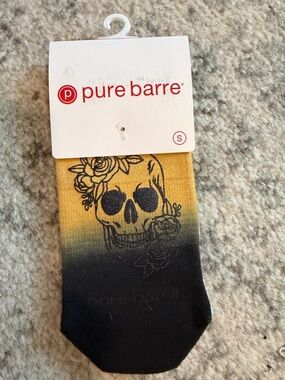Pure Barre Ombre Skull Socks NWT